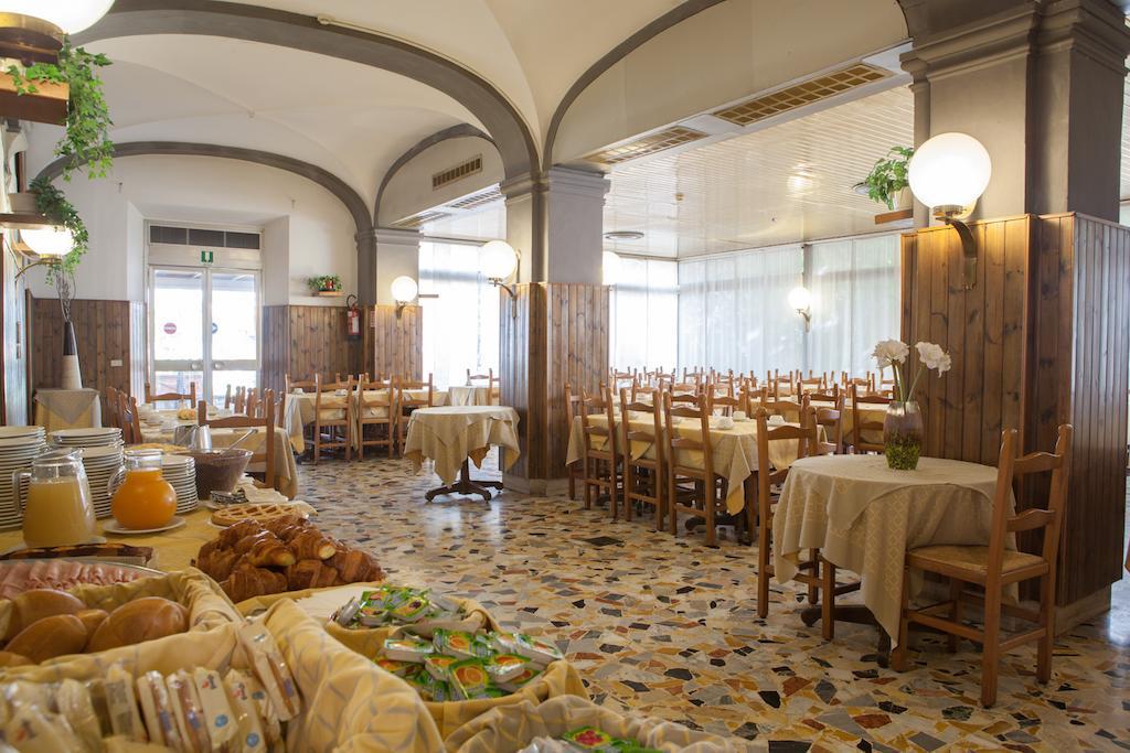 AUTO PARK HOTEL con Ristorante interno e grande parcheggio gratuito Firenze Esterno foto